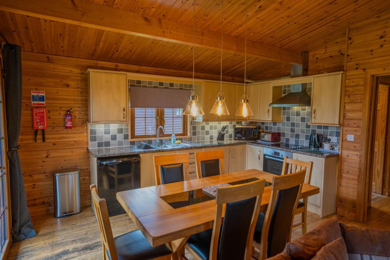 Wall Eden Farm - Luxury Log Cabins And Glamping Highbridge Exterior photo