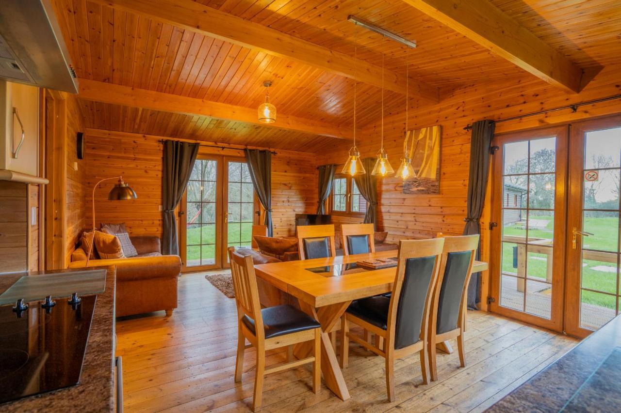 Wall Eden Farm - Luxury Log Cabins And Glamping Highbridge Exterior photo