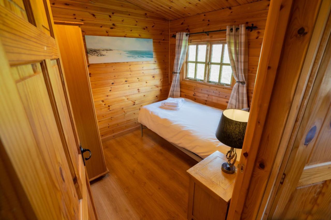 Wall Eden Farm - Luxury Log Cabins And Glamping Highbridge Exterior photo