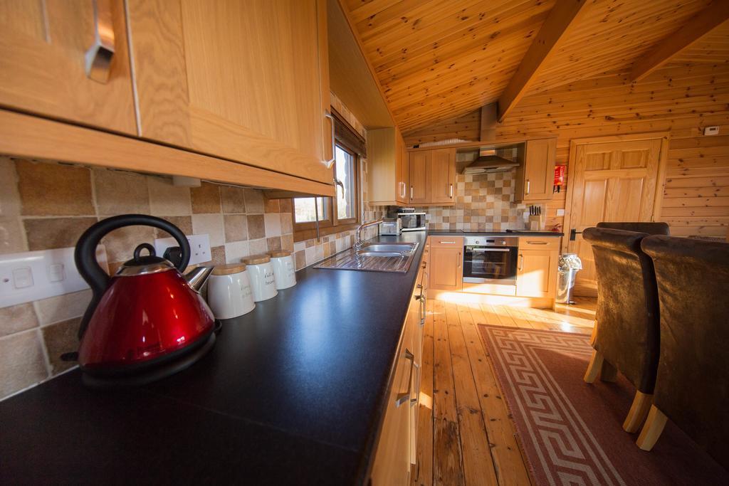 Wall Eden Farm - Luxury Log Cabins And Glamping Highbridge Exterior photo