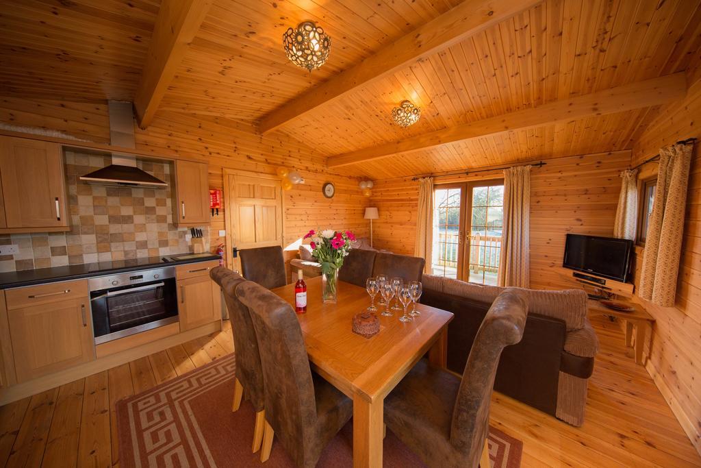 Wall Eden Farm - Luxury Log Cabins And Glamping Highbridge Exterior photo