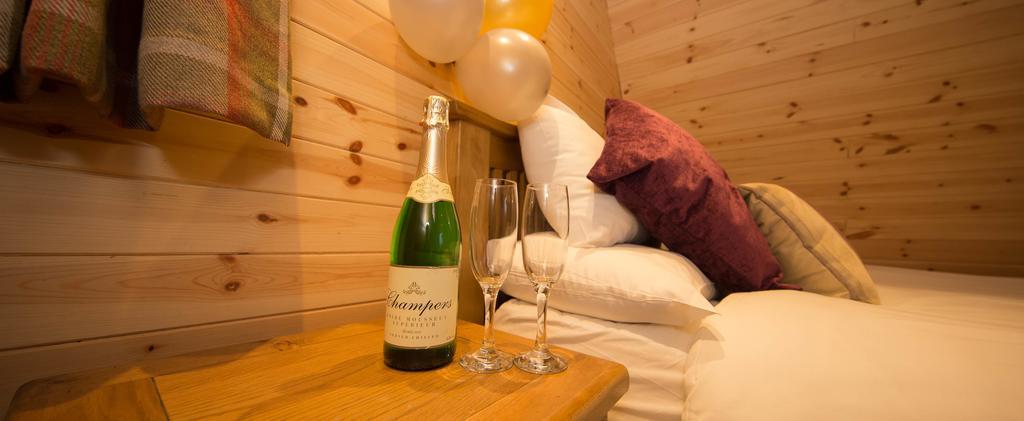 Wall Eden Farm - Luxury Log Cabins And Glamping Highbridge Exterior photo